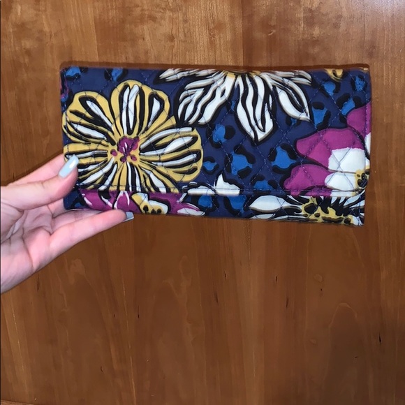 Vera Bradley Wallet - Picture 1 of 3